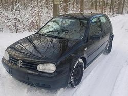 Schwarz Gebraucht 2000 VW Golf IV Kleinwagen | 550 € (Guter Preis)