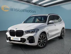 Weiß Gebraucht 2022 BMW X5 SUV | 61.149 € (Guter Preis)