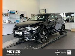 Deep black perleffekt Gebraucht 2024 VW Tiguan Allspace R-line SUV | 47.490 € (Teuer)