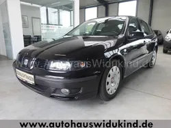 Schwarz Gebraucht 2003 Seat Leon Stella Limousine | 3.990 €