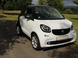 Weiß Gebraucht 2017 Smart ForTwo Coupé Kleinwagen | 11.500 € (Guter Preis)