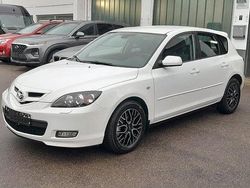 Weiß Gebraucht 2008 Mazda 3 Active Limousine | 5.200 €