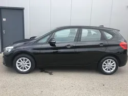 Schwarz Gebraucht 2016 BMW 216 Van / Kleinbus | 12.999 € (Fairer Preis)