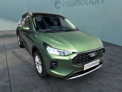 Grün Gebraucht 2024 Ford Kuga Titanium SUV | 35.330 € (Guter Preis)
