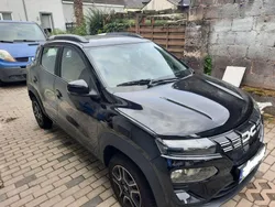 Schwarz Gebraucht 2022 Dacia Spring Essentiel Kleinwagen | 10.600 € (Guter Preis)