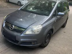Grau Gebraucht 2006 Opel Zafira Van / Kleinbus | 3.999 € (Fairer Preis)