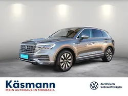 Siliziumgrau metallic Gebraucht 2022 VW Touareg Elegance SUV | 54.930 € (Guter Preis)