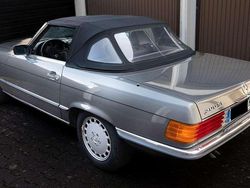 Silber Gebraucht 1986 Mercedes SL300 Cabrio | 38.900 €