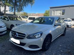 Beige Gebraucht 2016 Mercedes E220 Avantgarde Limousine | 7.250 €