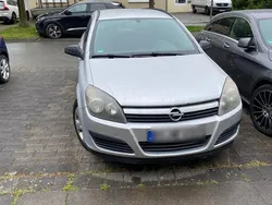 Silber Gebraucht 2004 Opel Astra Kombi | 650 € (Fairer Preis)