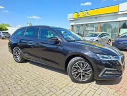 Schwarz Gebraucht 2021 Skoda Octavia Ambition Kombi | 19.990 € (Guter Preis)