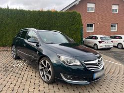 Grün Gebraucht 2014 Opel Insignia OPC Kombi | 12.000 € (Teuer)