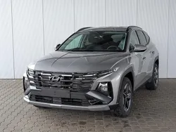 Shimmering silver metallic Neu 2025 Hyundai Tucson GO! SUV | 32.280 € (Superpreis)