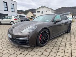 Braun Gebraucht 2019 Porsche Panamera Turbo Limousine | 60.000 € (Guter Preis)