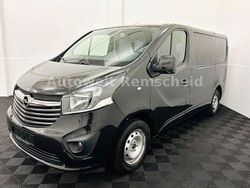 Schwarz Gebraucht 2015 Opel Vivaro Van / Kleinbus | 13.999 € (Fairer Preis)
