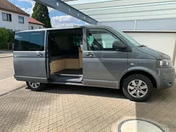 Grau Gebraucht 2010 VW T5 Van | 18.500 € (Teuer)