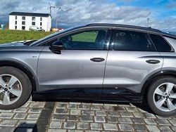 Grau Gebraucht 2023 Audi Q4 e-tron Sport SUV | 35.890 € (Guter Preis)