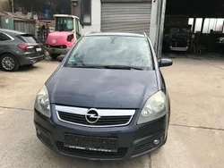 Grau Gebraucht 2008 Opel Zafira Catch Me Van / Kleinbus | 999 € (Superpreis)