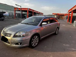 Grau Gebraucht 2008 Toyota Avensis Kombi | 3.200 €