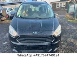 Iridiumschwarz metallic Gebraucht 2017 Ford Tourneo Courier Trend Van / Kleinbus | 2.799 € (Guter Preis)