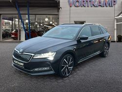 Schwarzmagic perleffekt (metallic) Gebraucht 2022 Skoda Superb LAURIN & KLEMENT Kombi | 29.890 € (Etwas zu teuer)