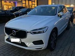 Weiß Gebraucht 2020 Volvo XC60 Momentum SUV | 29.590 € (Guter Preis)