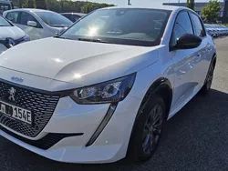 Weiß Gebraucht 2023 Peugeot e-208 Allure Kleinwagen | 14.777 € (Superpreis)