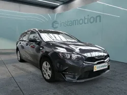 Grau Gebraucht 2024 Kia Ceed Sportswagon Vision Kombi | 22.180 €