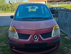 Rot Gebraucht 2004 Renault Modus Van / Kleinbus | 200 € (Superpreis)