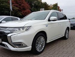 Weiß Gebraucht 2019 Mitsubishi Outlander P-HEV Top SUV | 17.990 € (Fairer Preis)