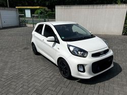 Weiß Gebraucht 2017 Kia Picanto Kleinwagen | 6.200 € (Fairer Preis)