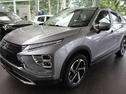 Grau metallic Gebraucht 2022 Mitsubishi Eclipse Cross Plus SUV | 23.130 € (Etwas zu teuer)