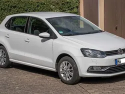 Weiß Gebraucht 2016 VW Polo Comfortline Limousine | 8.700 € (Fairer Preis)
