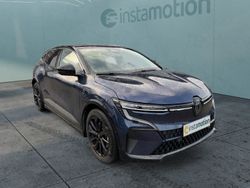 Blau Gebraucht 2024 Renault Mégane Iconic Limousine | 36.084 € (Etwas zu teuer)