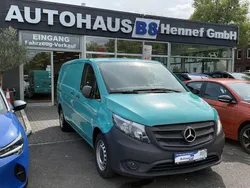 Grün Gebraucht 2021 Mercedes Vito Van / Kleinbus | 19.900 €