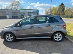 Grau Gebraucht 2010 Mercedes B200 Van / Kleinbus | 9.200 € (Etwas zu teuer)