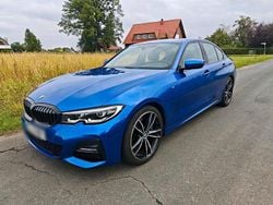 Blau Gebraucht 2019 BMW 330 M Sport Limousine | 29.870 € (Fairer Preis)