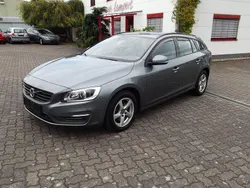 Grau Gebraucht 2016 Volvo V60 Kombi | 12.300 € (Fairer Preis)