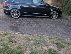 Schwarz Gebraucht 2013 Audi A3 Limousine | 15.500 €