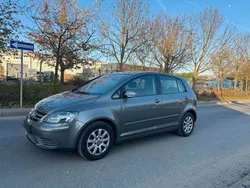Grau Gebraucht 2005 VW Golf Plus Cross Comfortline Van / Kleinbus | 3.499 € (Fairer Preis)