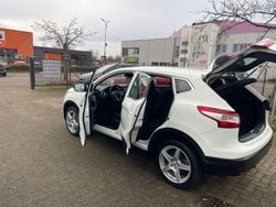 Weiß Gebraucht 2017 Nissan Qashqai Visia SUV | 10.499 € (Guter Preis)