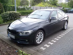 Schwarz Gebraucht 2016 BMW 318 Sport Line Limousine | 13.200 € (Fairer Preis)