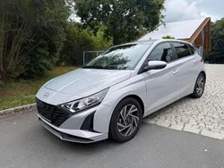 Grau Gebraucht 2024 Hyundai i20 Pure Kleinwagen | 16.590 € (Fairer Preis)