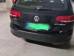 Schwarz Gebraucht 2015 VW Passat Highline Limousine | 9.900 € (Guter Preis)