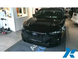 Schwarz Neu 2025 Ford Focus ST-Line Limousine | 37.990 €