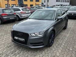Grau Gebraucht 2015 Audi A3 Attraction Limousine | 9.500 € (Fairer Preis)