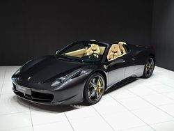 Grau Gebraucht 2013 Ferrari 458 Cabrio | 262.000 €