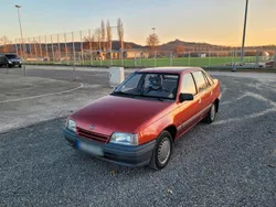 Rot Gebraucht 1989 Opel Kadett Limousine | 4.200 €