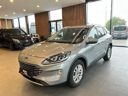 Silber Gebraucht 2023 Ford Kuga Titanium SUV | 19.990 € (Fairer Preis)