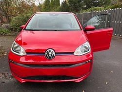 Rot Gebraucht 2021 VW e-up! United Kleinwagen | 11.900 € (Guter Preis)